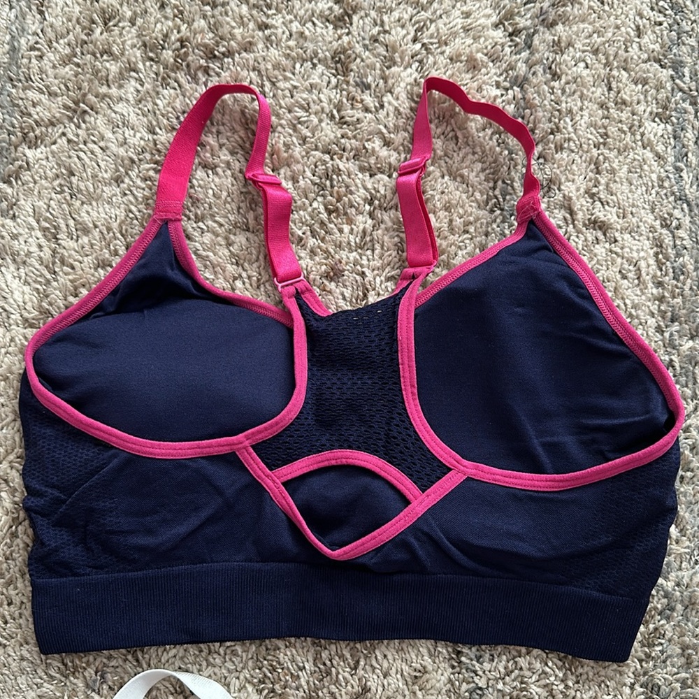 Reebok 2 medium impact sports bras - Picture 8 of 11